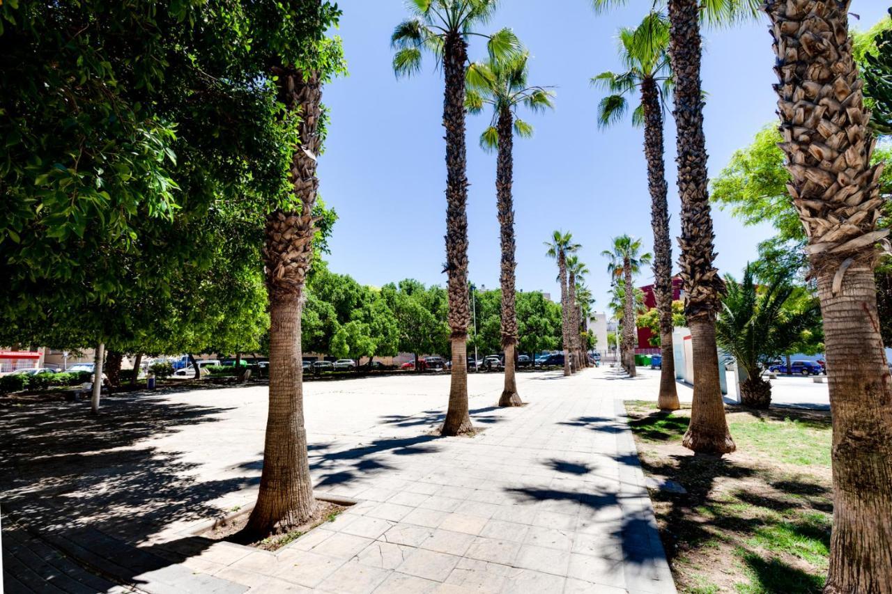 Estudio Joven Pura Torrevieja Bagian luar foto