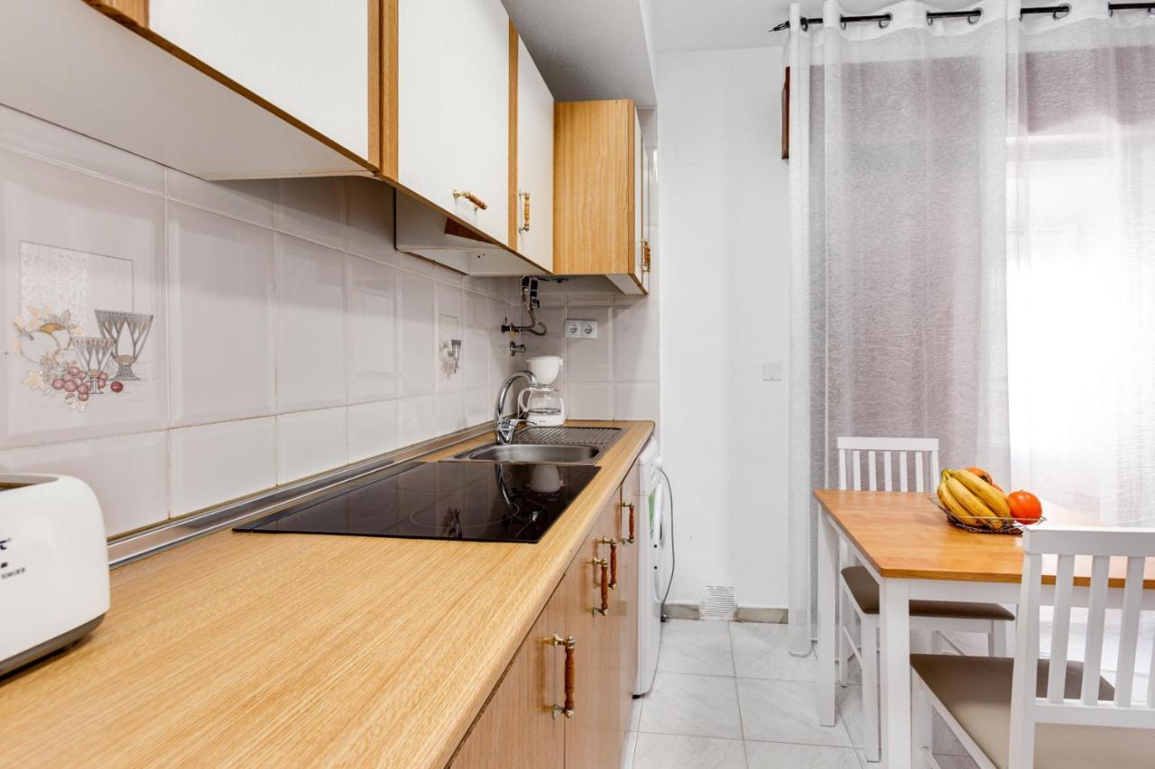 Estudio Joven Pura Torrevieja Bagian luar foto