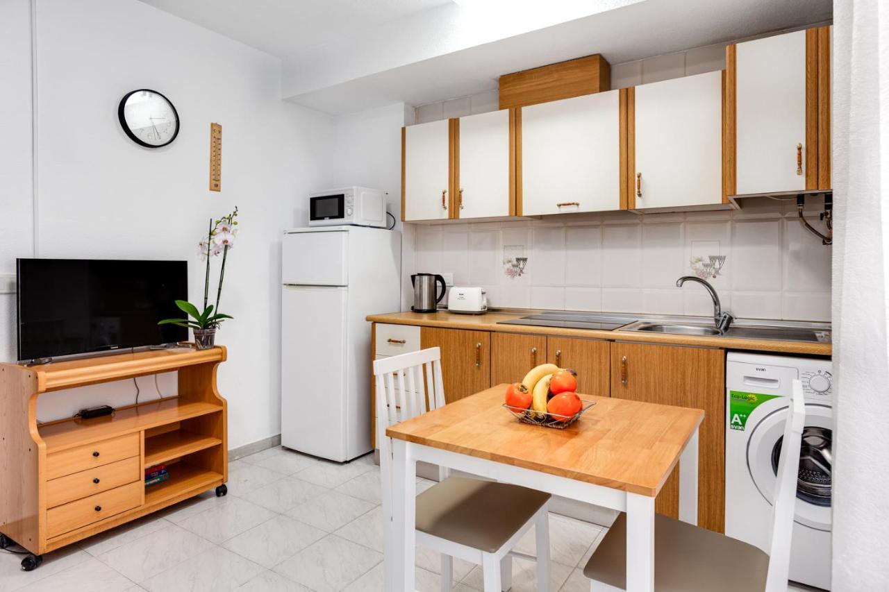Estudio Joven Pura Torrevieja Bagian luar foto